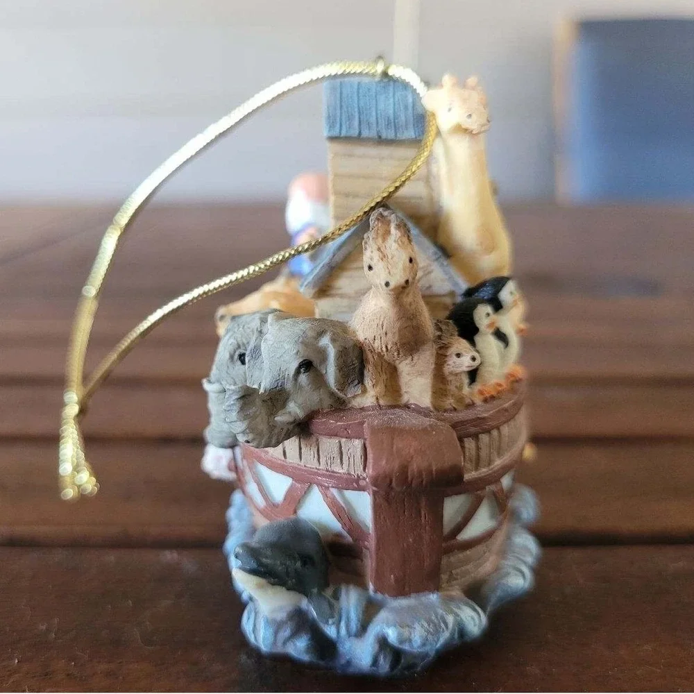 Avon Gift Collection‎ Noah's Ark Christmas Tree Ornament w Box